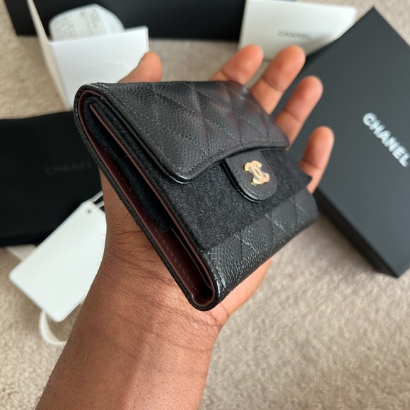 Brand New Classic Chanel Caviar Flap Card Holder Wallet Black Gold CC - Picture 2 of 9